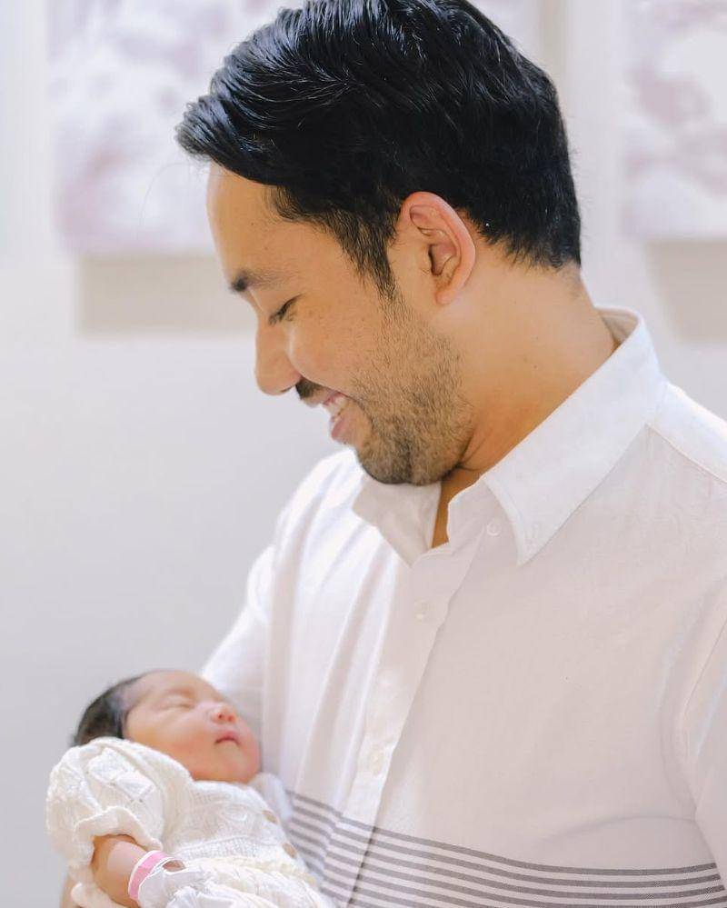 Instagram.com/kikysaputrii